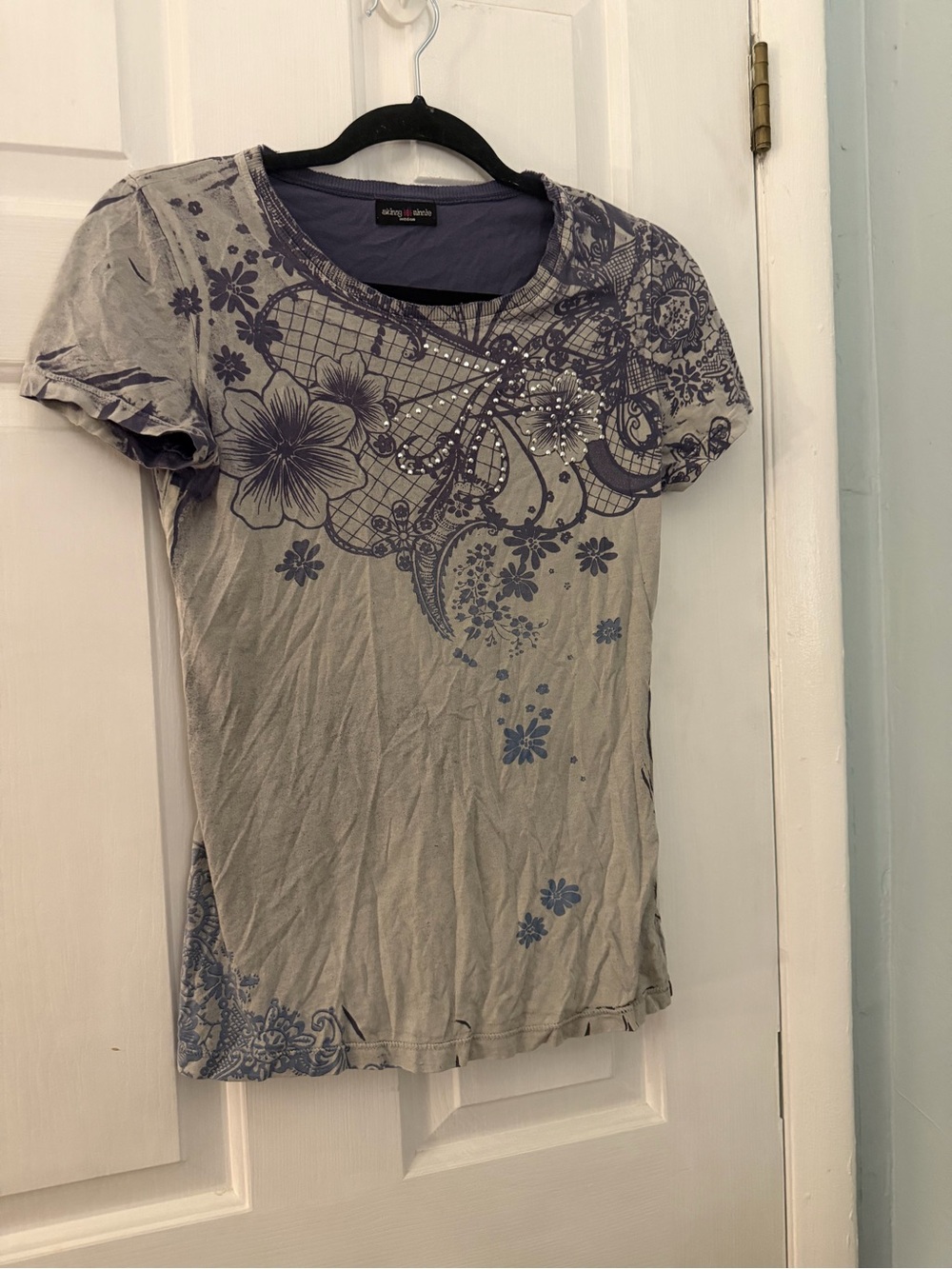 Vintage Y2K Skinny Minnie Floral Rhinestone Graphic Tee Medium USA